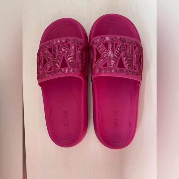 MICHAEL KORS Splash Crystal-Embellished Scuba
Slide Sandal size;8 - Picture 5 of 7